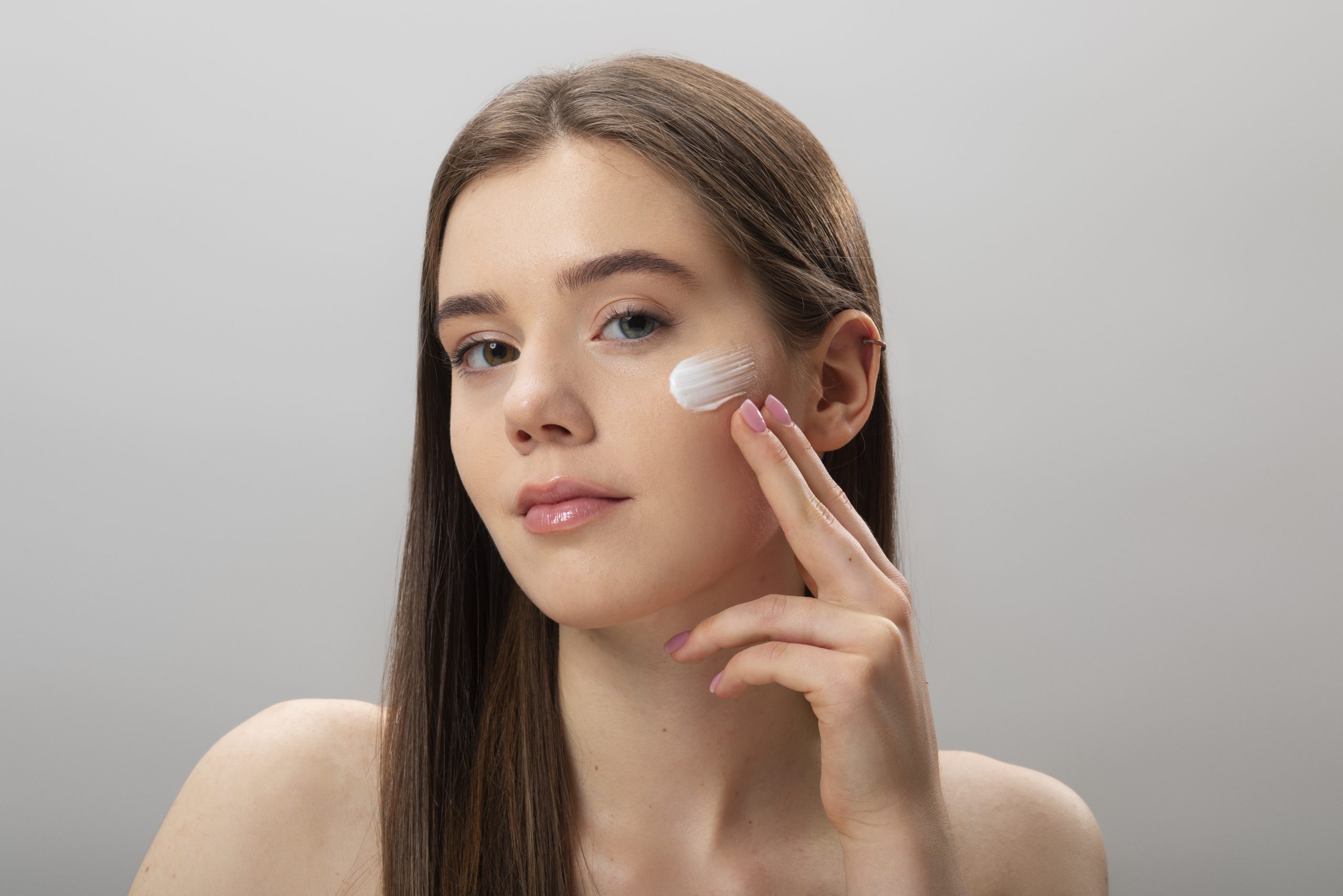 https://www.harleenmakeup.com/